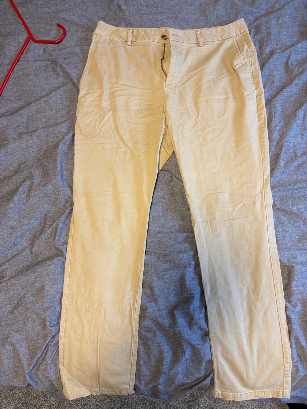Old Navy Men's Chinos in Light Khaki